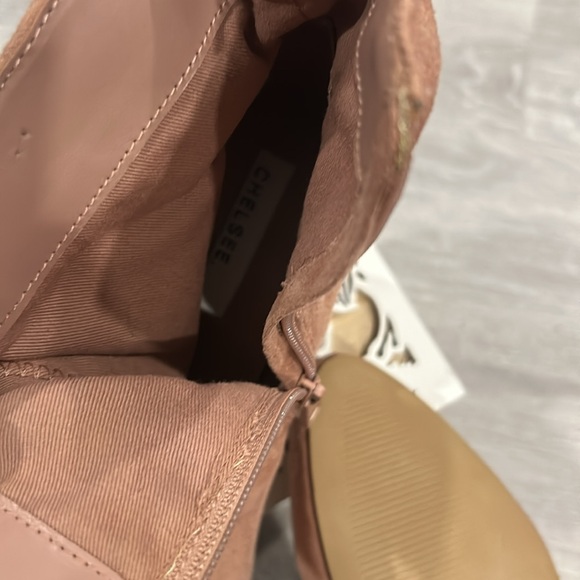 PART OF 4 for 20 just add 4 to bundle Chelsee ankle high zip up boots heel (7cm) - Picture 7 of 7